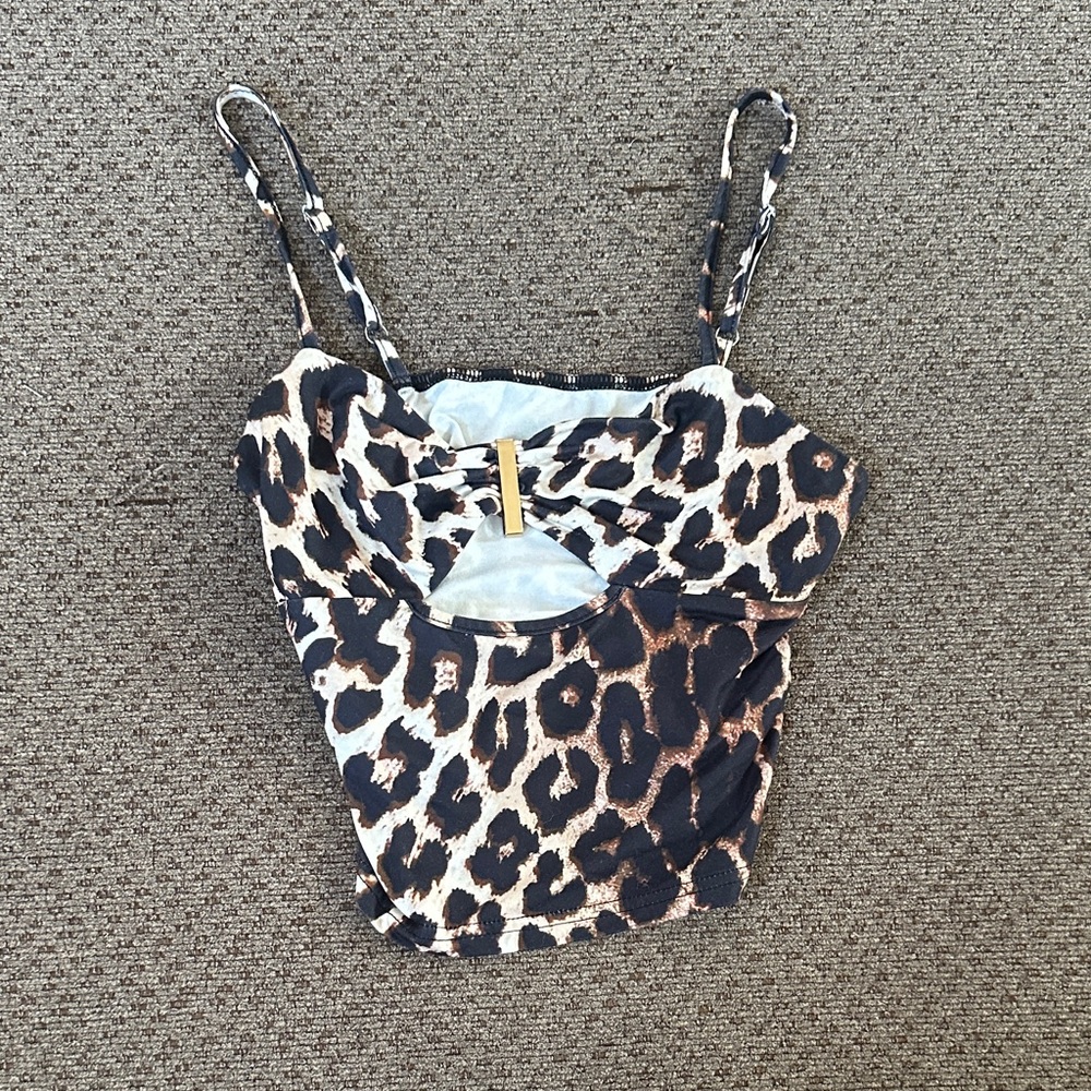 SHEIN Leopard Print Crop Top